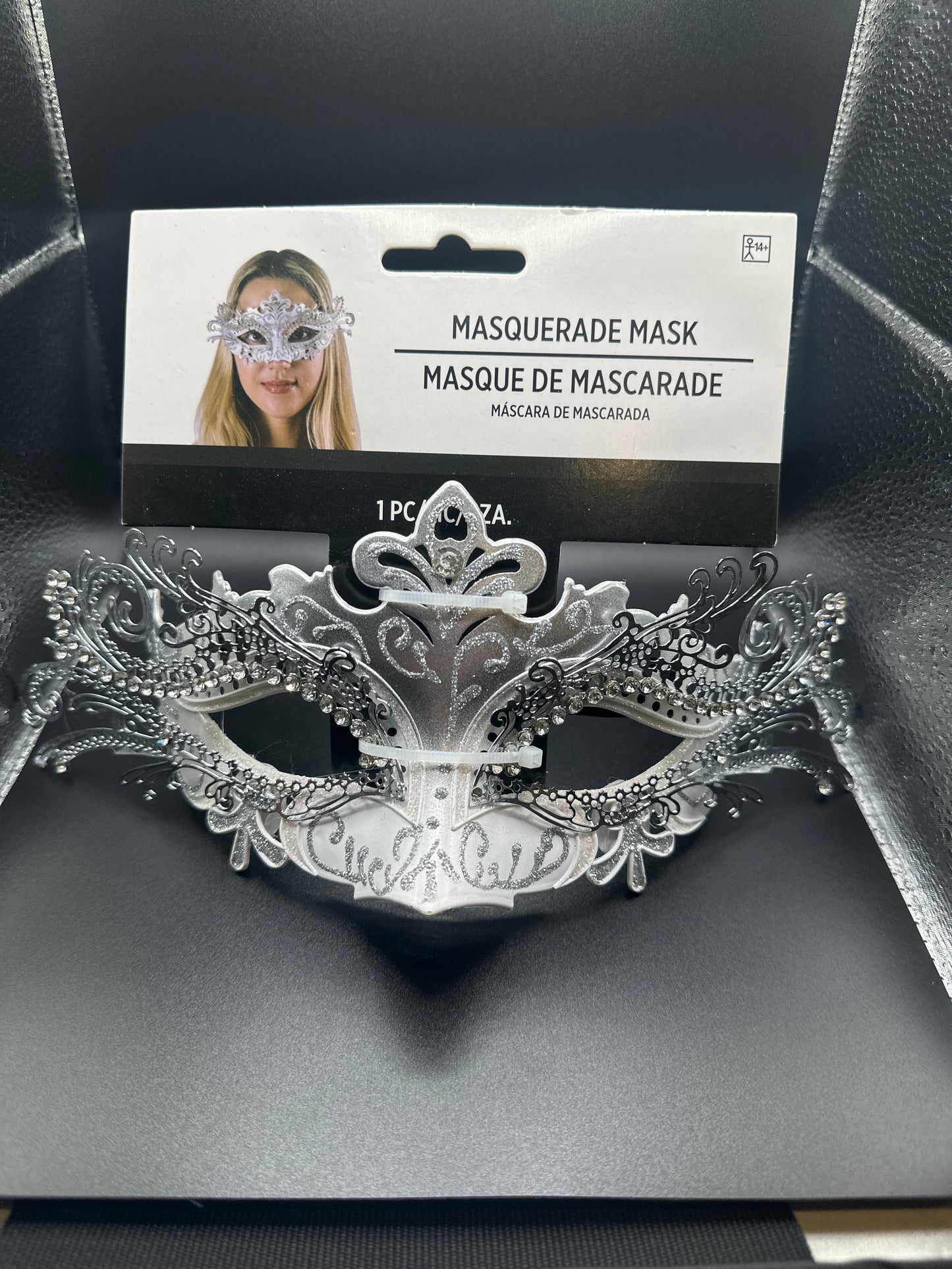 Masquerade mask